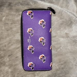 Coach Clutch Purple Bramble Rose Zip Wallet